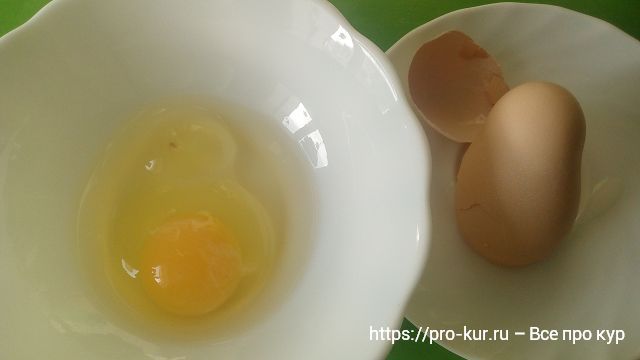 Яйцо матрешка и яйцо в форме матрешки: подарок от несушки. 