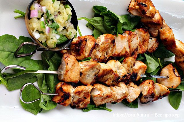 Как замариновать шашлык из курицы, чтобы мясо было мягким и сочным? 